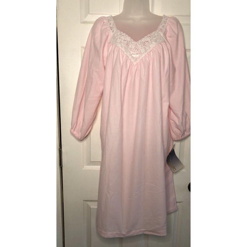 vintage NWT Damea long sleeve pink embroidered nightgown